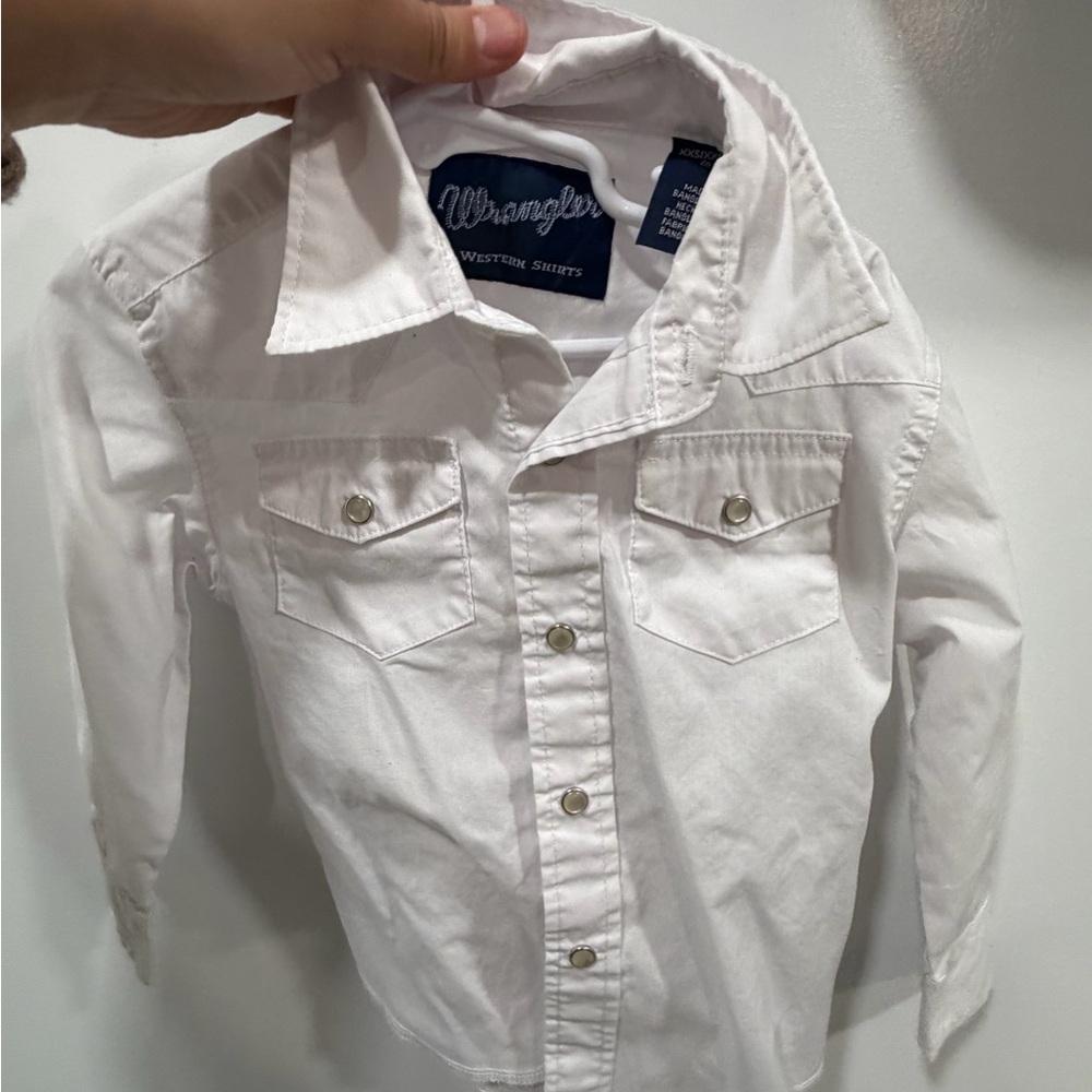 Wrangler Classic White Button-Up Shirt